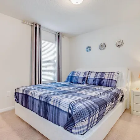 1804Gobi Amazing 7 Bedroom 5 Bathroom Windsor